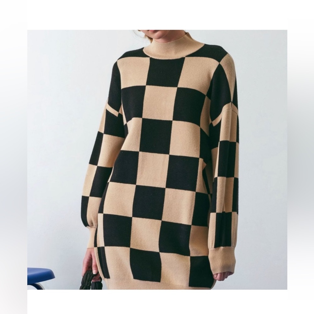 Sweater Dress 🖤🤎
